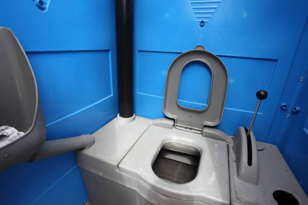 Best Portable restroom trailer rental  in Washington, IL