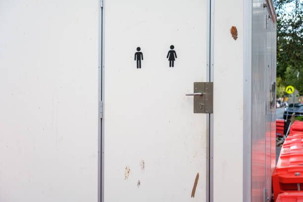 Best Portable restroom trailer rental  in Washington, IL